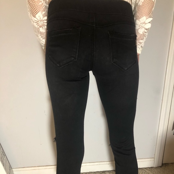 Stretchy material jeans - Picture 2 of 2